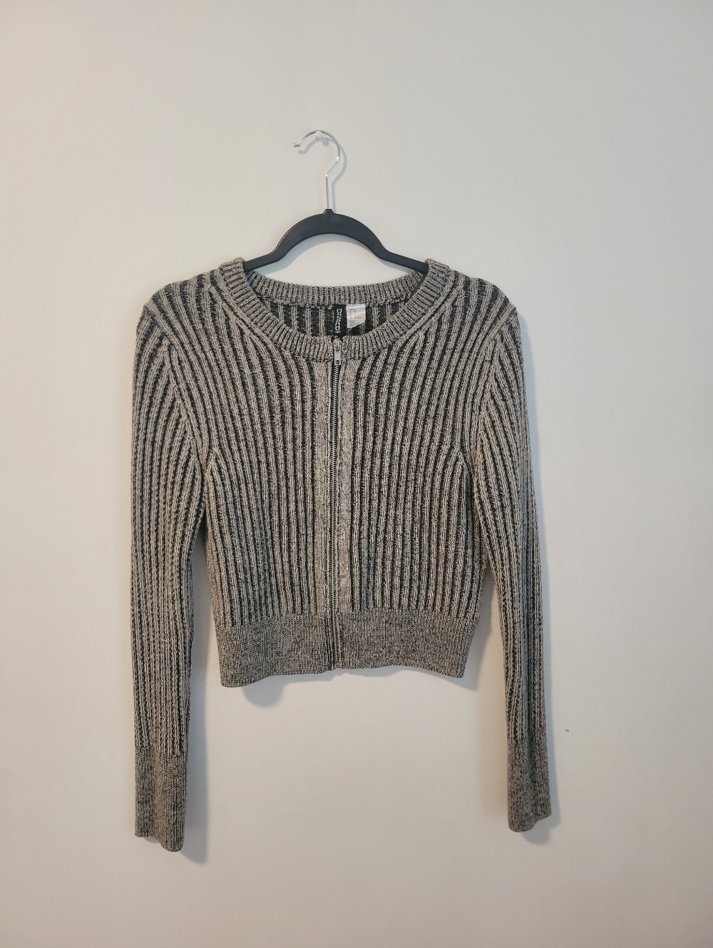 H&M Gray Ribbed Zip-Up Cardigan